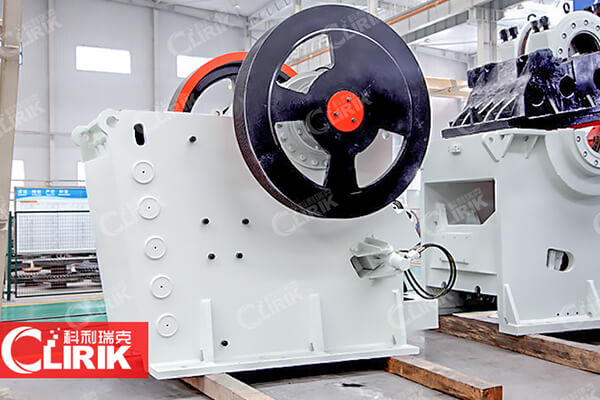 破碎機處理耐火磚，每小時3噸有什么設(shè)備型號推薦